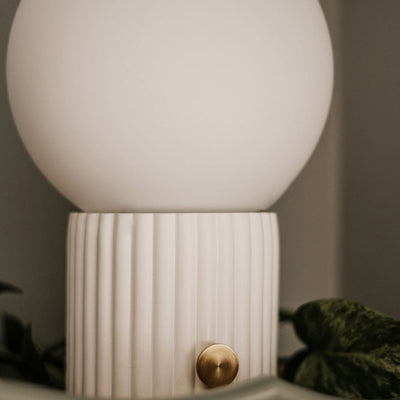 Hubble Bordlampe 22 - Hvit-Bordlamper-Globen Lighting-623308-Lightup.no