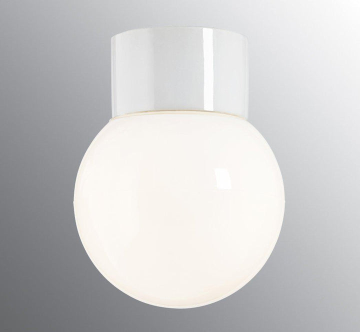 Ifø Classic Glob 15 cm taklampe IP54 - Hvit/Opal glass-Taklamper-Ifø Electric-6040-540-10-Lightup.no