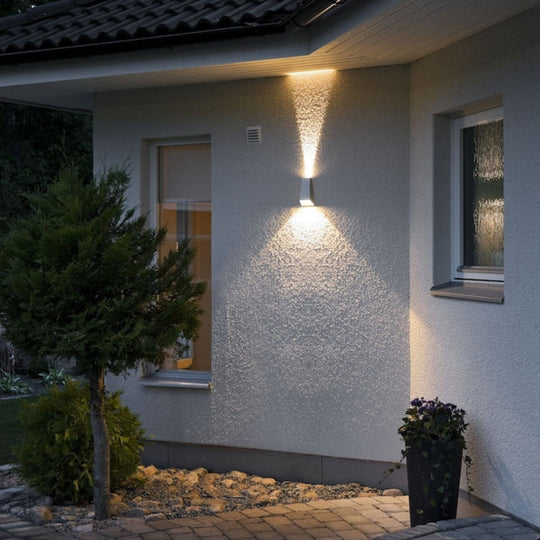 Imola vegglampe, aluminiumsgrå-Utebelysning vegg opp og ned-Konstsmide-Grå-7911-310-Lightup.no