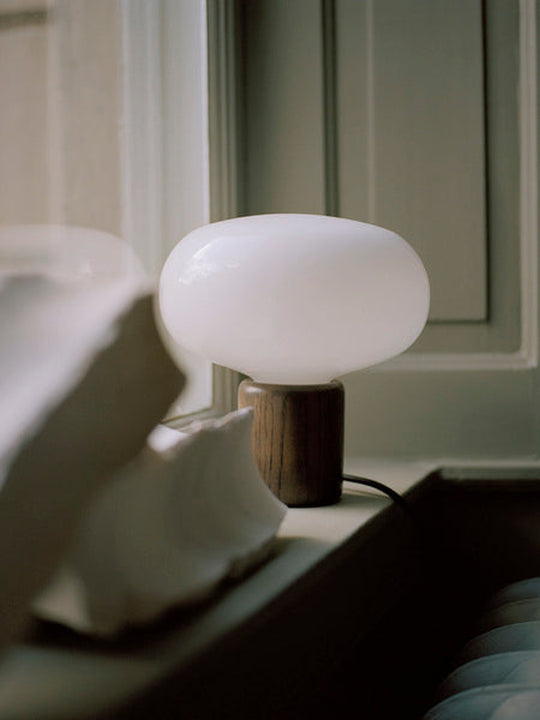 Karl-Johan Bordlampe - Opal Glass-Bordlamper-New Works-Mørk eik / Opal-Nes__20310-Lightup.no