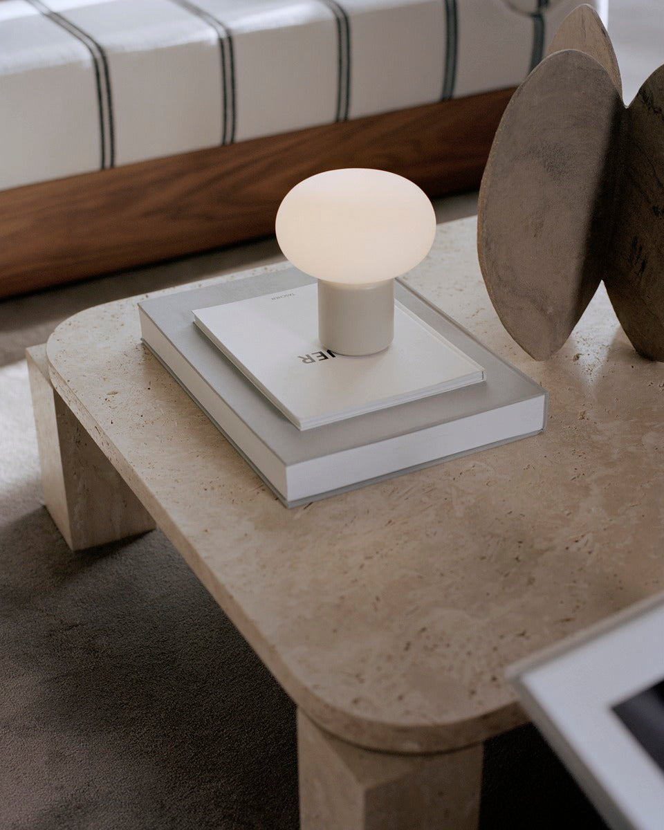 Karl-Johan bærbar bordlampe - Grå-Bordlamper-New Works-Grå-Nes__22012-Lightup.no