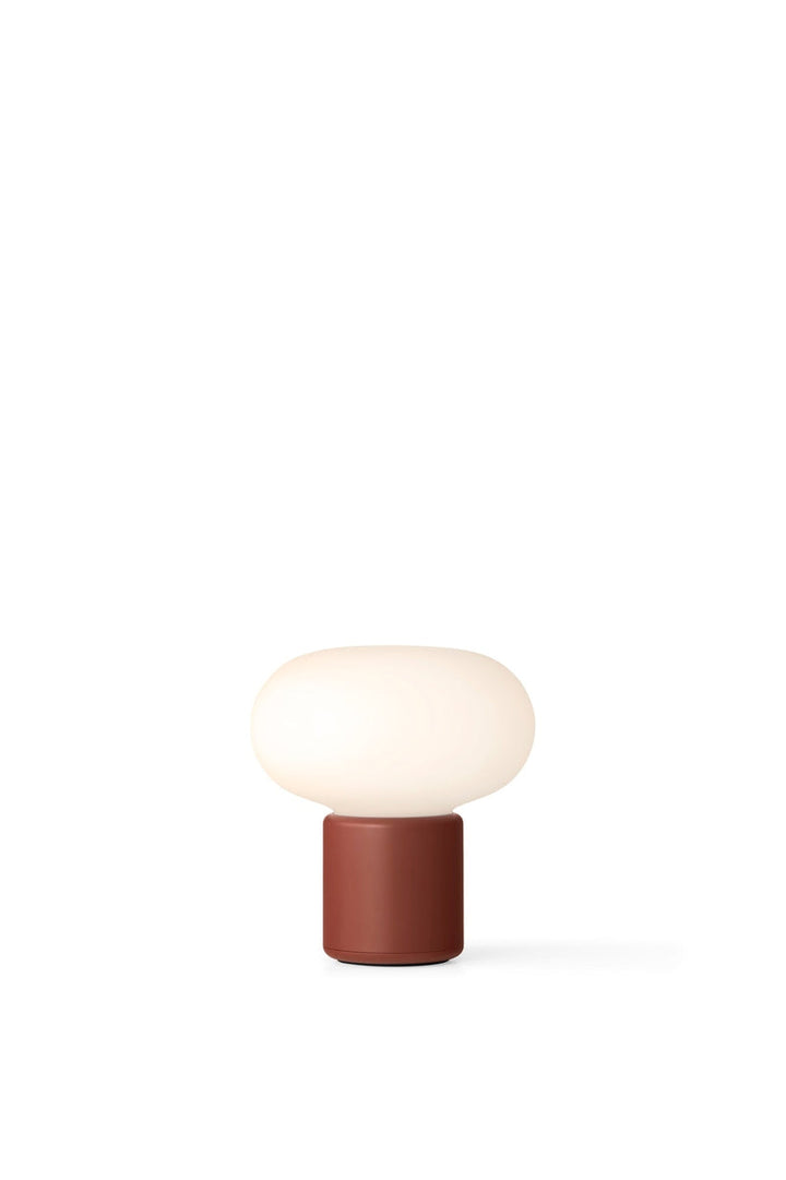 Karl-Johan bærbar bordlampe - Rød-Bordlamper-New Works-Rød-Nes__22014-Lightup.no