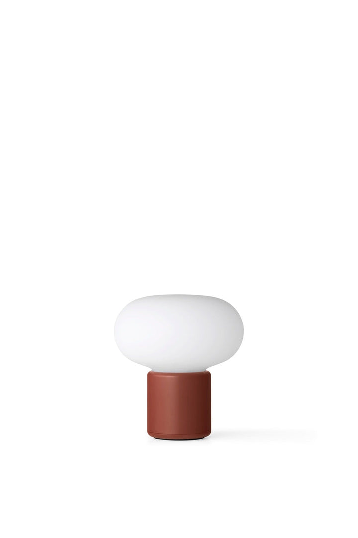 Karl-Johan bærbar bordlampe - Rød-Bordlamper-New Works-Rød-Nes__22014-Lightup.no