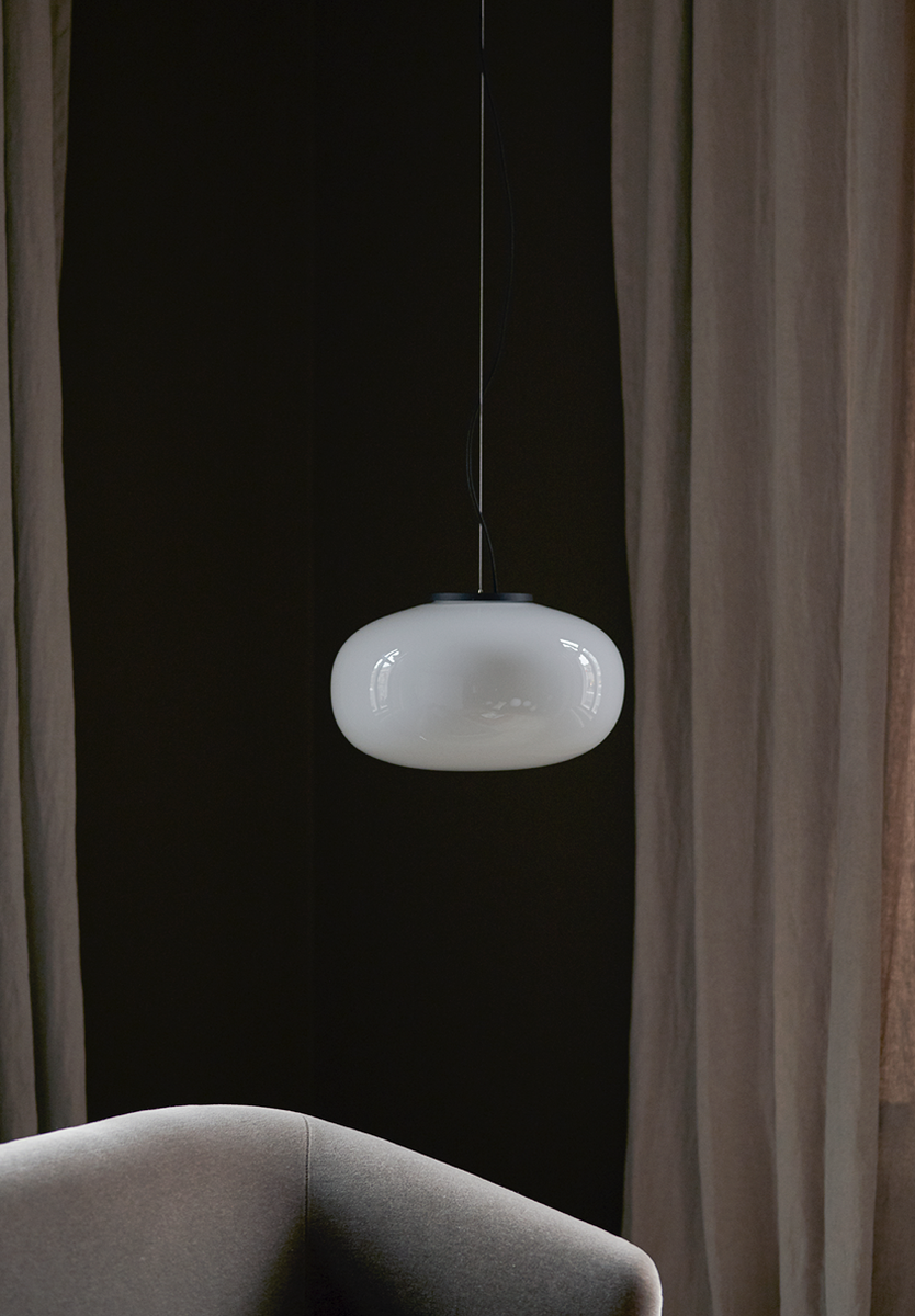 Karl-Johan takpendel - Small - Opal Glass-Takpendler-New Works-Opal-Nes__20330-Lightup.no