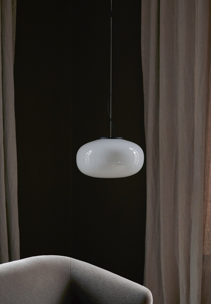 Karl-Johan takpendel - Small - Opal Glass-Takpendler-New Works-Opal-Nes__20330-Lightup.no