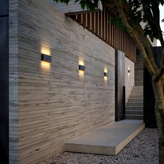 Kinver 26 vegglampe opp/ned utendørs 10W IP54 - Svart-Utebelysning vegg opp og ned-Nordlux-Svart-2118181003-Lightup.no