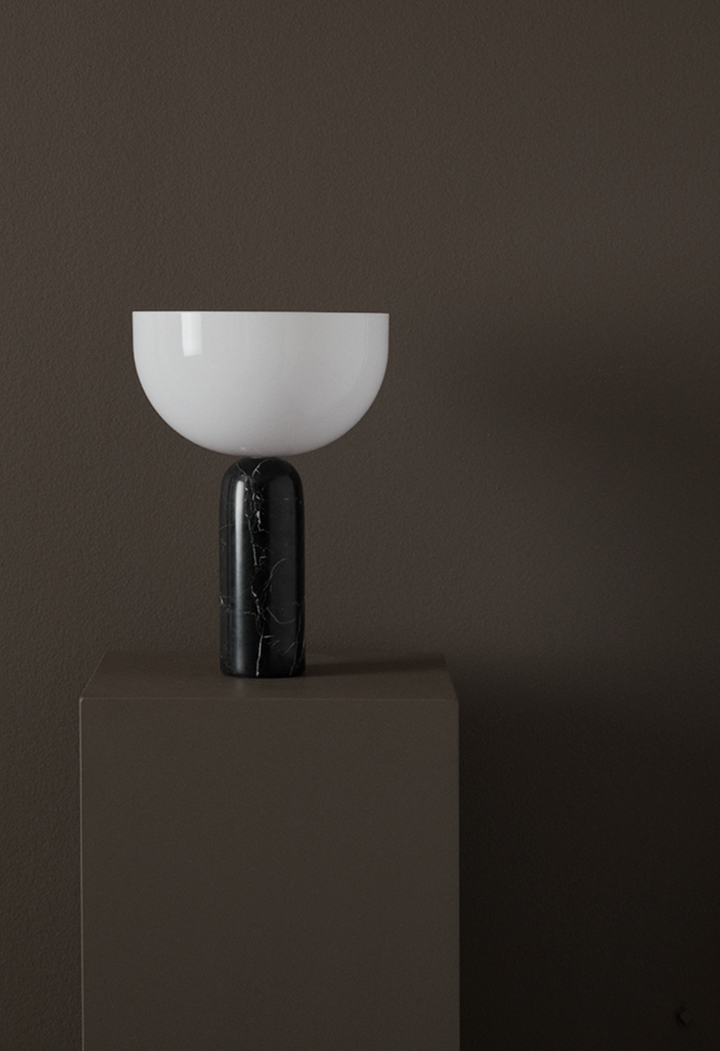 Kizu bordlampe - svart marmor - S-Bordlamper-New Works-Svart-Nes__20421-Lightup.no