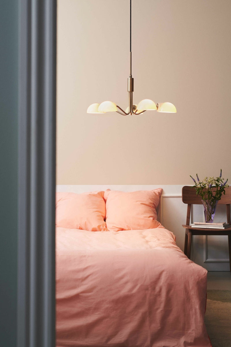 Kjøbenhavn takpendel mini 50 cm - Antikk messing/Opal hvit-Takpendler-Halo Designs-5705639740376-Lightup.no