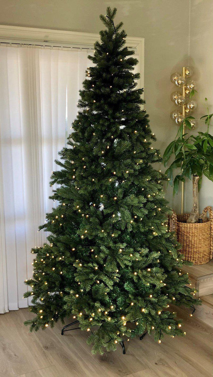 Kunstig juletre 210 cm 40% PE og 60% PVC 500 LED varmhvit-Julebelysning kunstig juletre-Trend Collection-TC-7013-210-Lightup.no