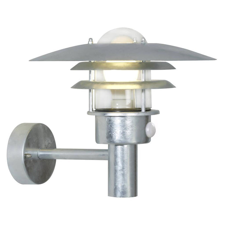 Lønstrup 32 vegglampe utendørs E27 IP44 m/sensor - Galvanisert stål-Utebelysning vegg klassisk-Nordlux-Galvanisert-71412031-Lightup.no