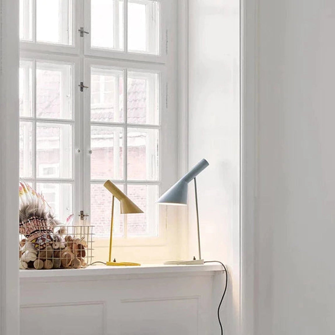 Louis Poulsen AJ Mini Bordlampe-Bordlamper-Louis Poulsen-Hvit-LP__5744167194-Lightup.no