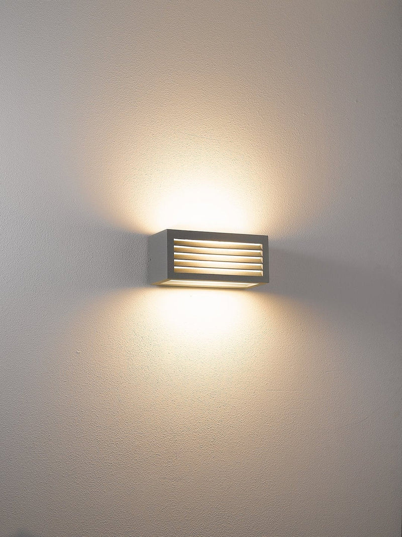 Lule III vegglampe utendørs IP54 E27 - Sølvfarget-Utebelysning vegg opp og ned-Malmbergs-9977238-Lightup.no
