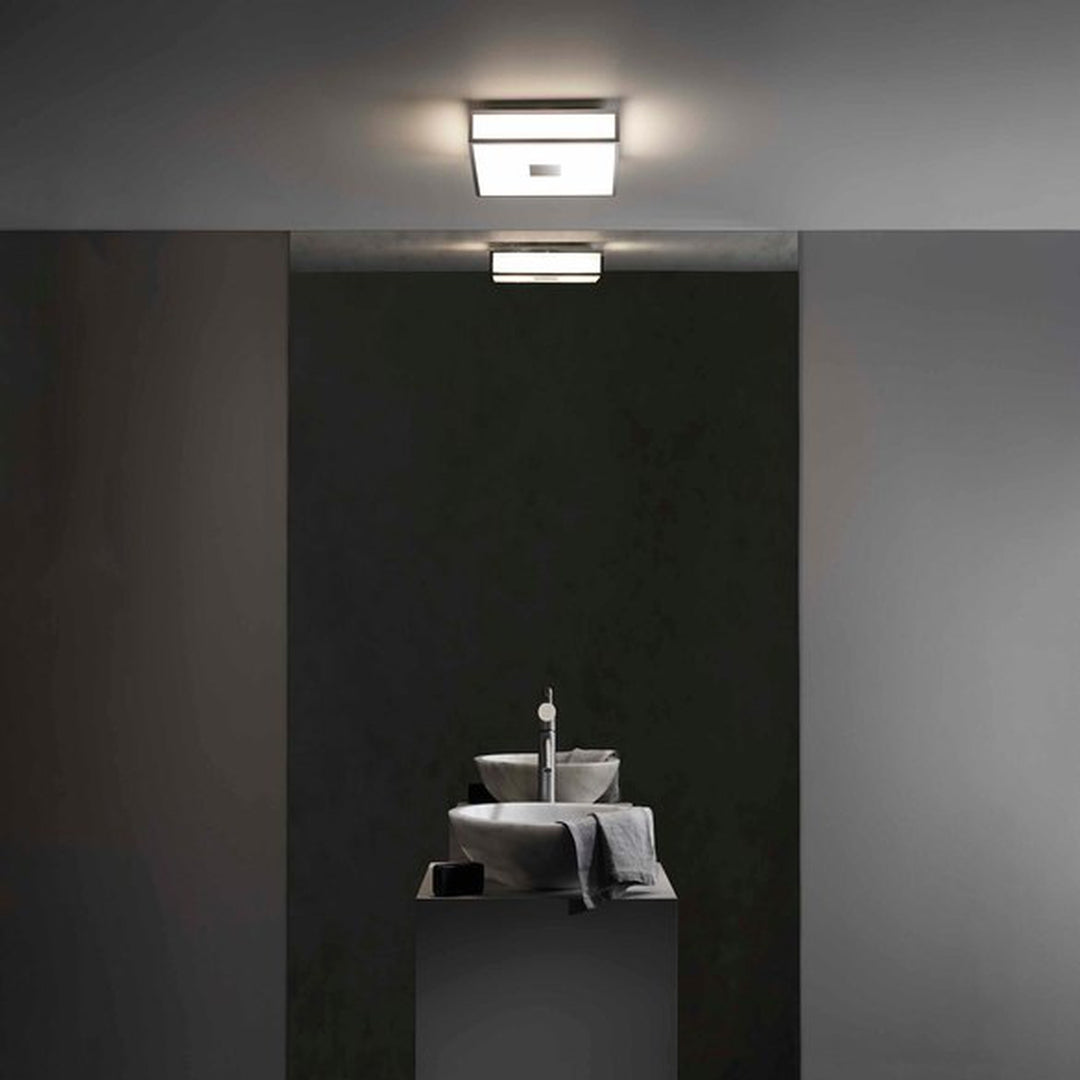 Mashiko 300 Square taklampe IP44 - Polert Krom-Taklamper-Astro Lighting-Krom-Asg__1121005-Lightup.no