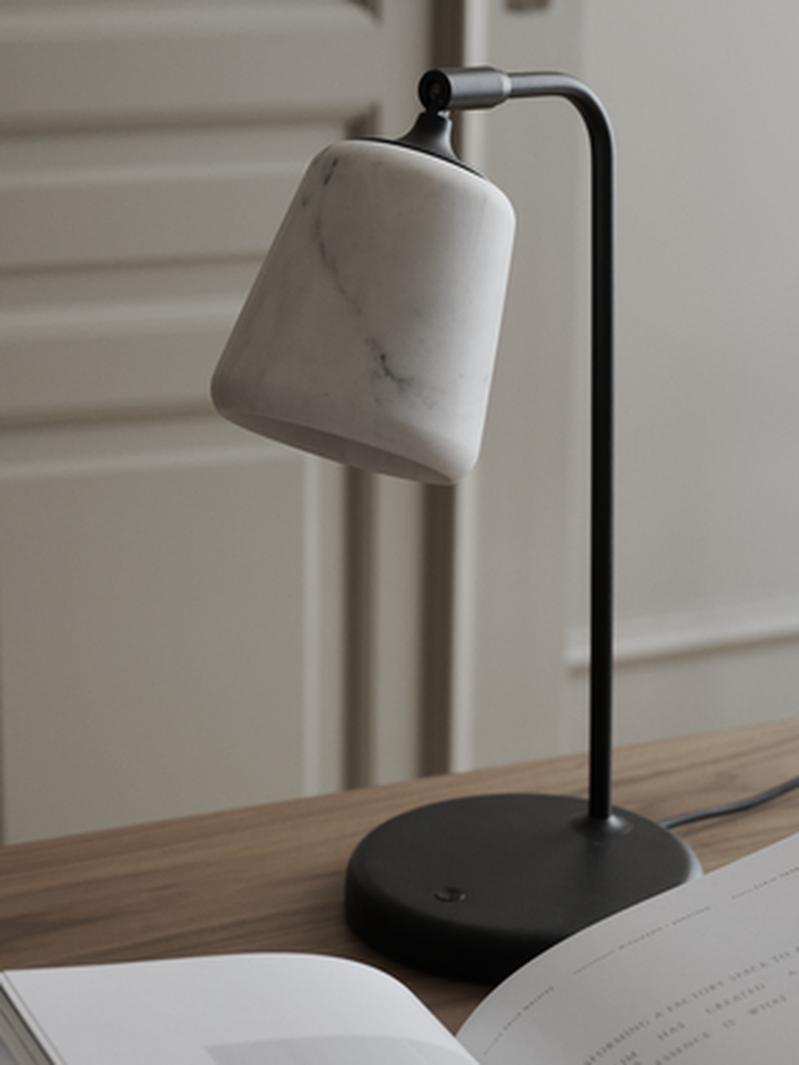 Material Bordlampe - Hvit Marmor-Bordlamper-New Works-Nes__20139-Lightup.no