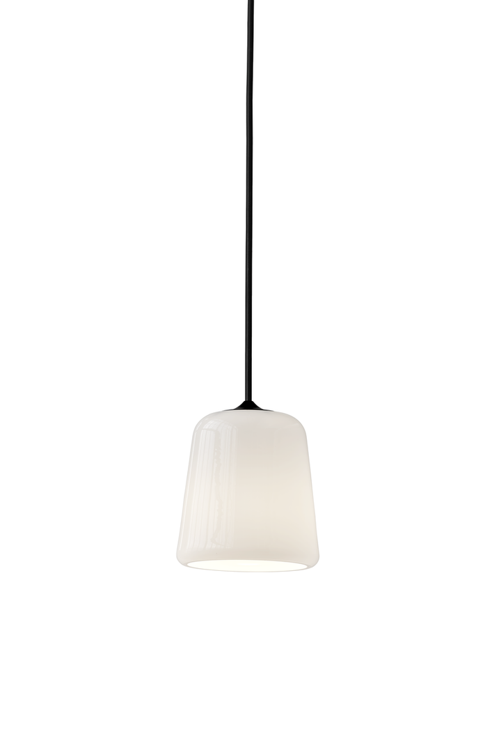 Material takpendel - Hvit Opal-Takpendler-New Works-Opal-Nes__20124-Lightup.no