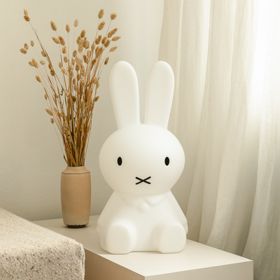 Miffy Star Light barneromslampe 50cm - Mr Maria-Barnerom-Mr Maria-252-MFFS01-Lightup.no