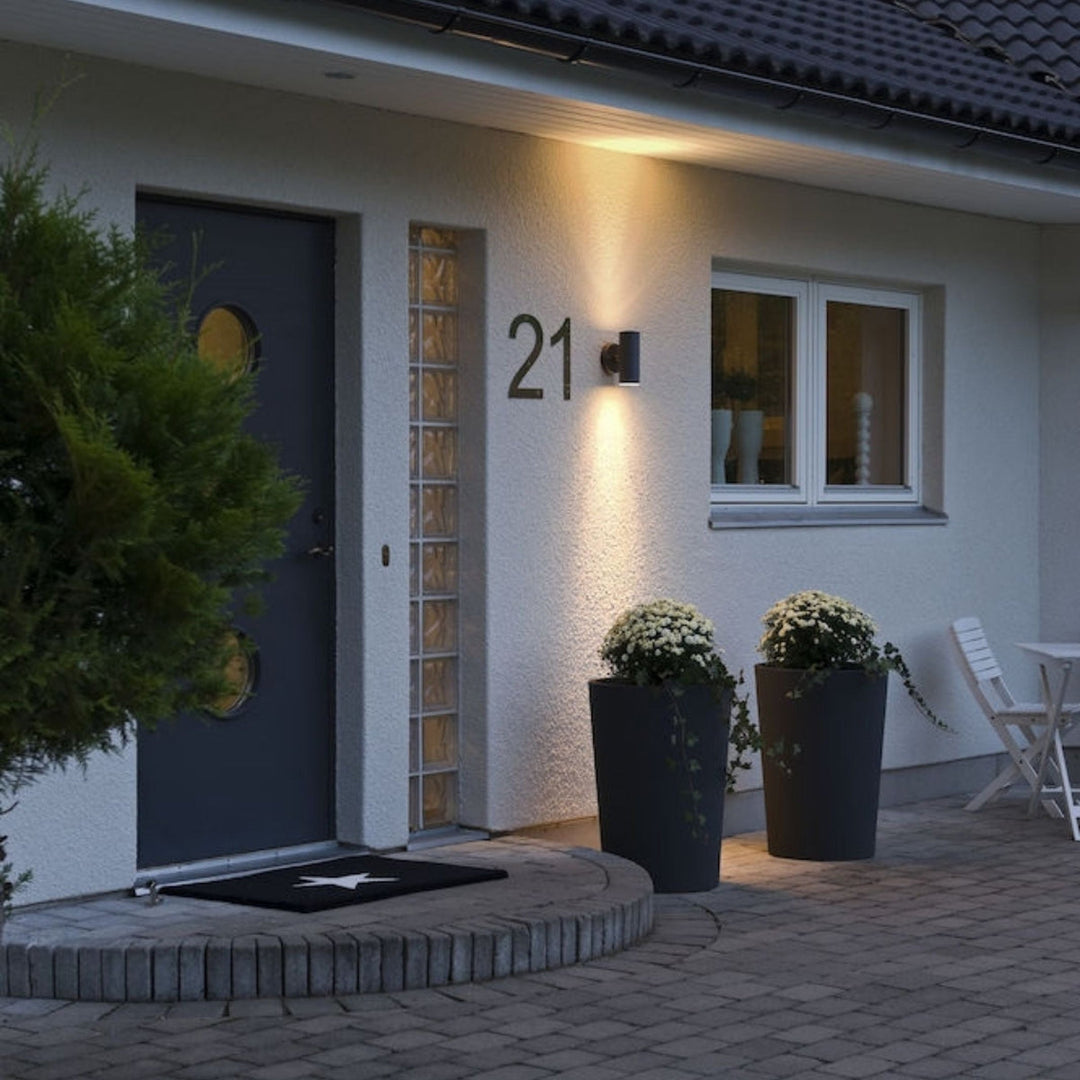 Modena vegglampe big Svart-Utebelysning vegg opp og ned-Konstsmide-Svart-7656-750-Lightup.no