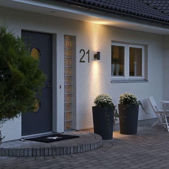 Modena vegglampe big Svart-Utebelysning vegg opp og ned-Konstsmide-Svart-7656-750-Lightup.no