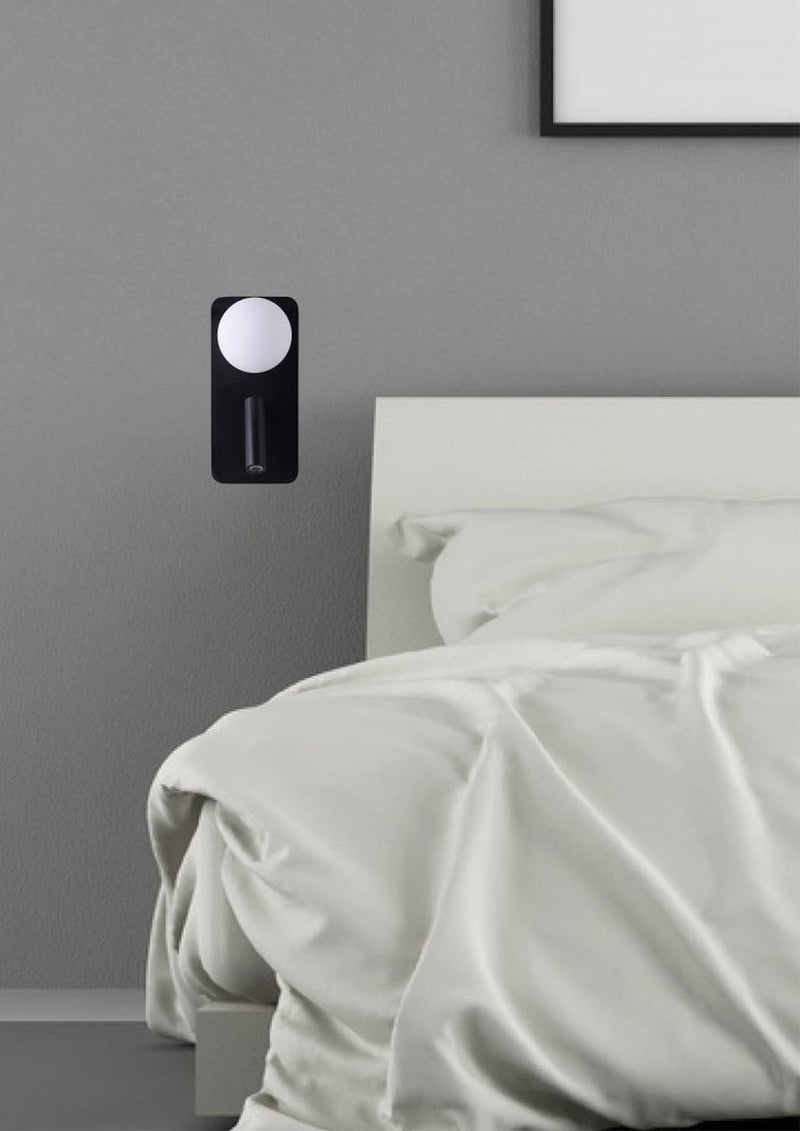 Mooni vegglampe USB - Svart-Vegglamper-NorDesign-379630205-Lightup.no