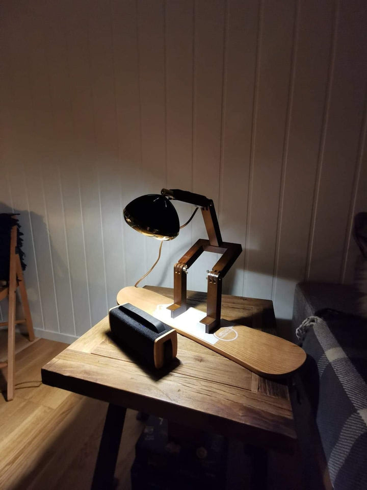 Mr. Wattson bordlampe, Limited Edition - Svart og messing-Bordlamper-Piffany Copenhagen-Brun / Messing-12V-DWR-BMB-Lightup.no