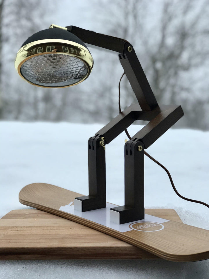 Mr. Wattson bordlampe, Limited Edition - Svart og messing-Bordlamper-Piffany Copenhagen-Brun / Messing-12V-DWR-BMB-Lightup.no