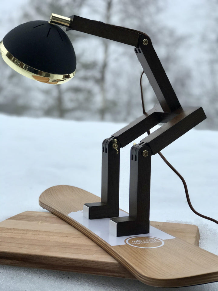 Mr. Wattson bordlampe, Limited Edition - Svart og messing-Bordlamper-Piffany Copenhagen-Brun / Messing-12V-DWR-BMB-Lightup.no