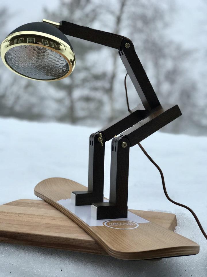Mr. Wattson bordlampe, Limited Edition - Svart og messing-Bordlamper-Piffany Copenhagen-Brun / Messing-12V-DWR-BMB-Lightup.no