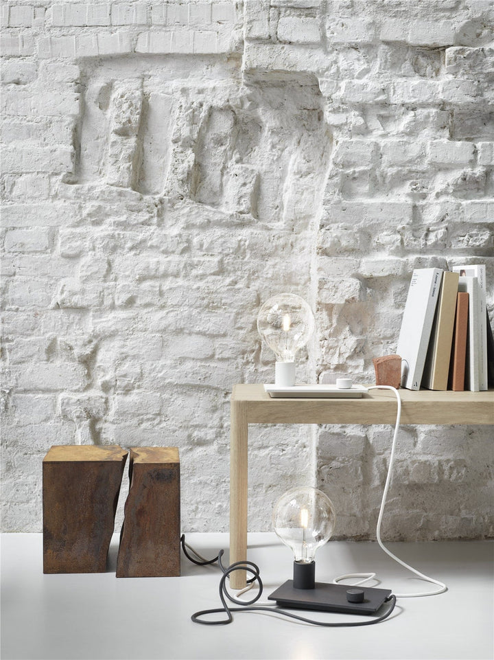 Muuto Control bordlampe-Bordlamper-MUUTO-Svart-MUO__15410-Lightup.no