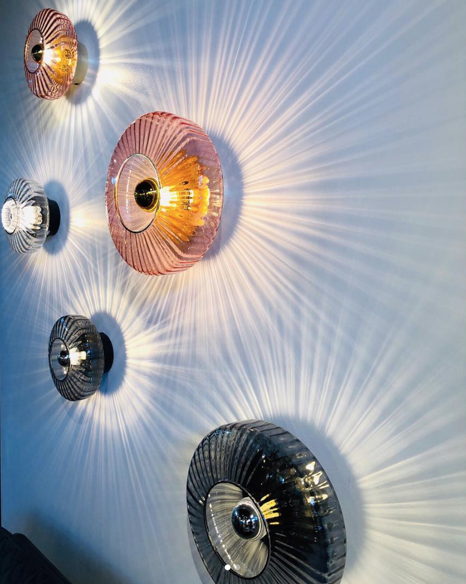 New Wave Optic XL Wall Lamp - Smoke-Vegglamper-Design by Us-Grå-Des__23030-Lightup.no