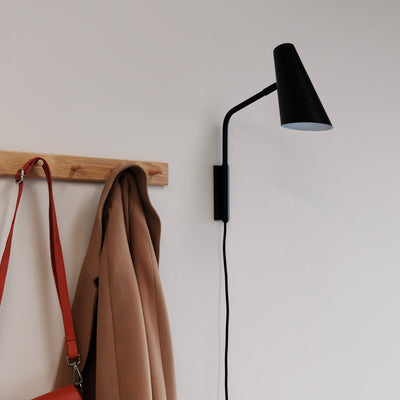 Noa vegglampe - Svart-Vegglamper-Dyberg Larsen-DL-7164-Lightup.no