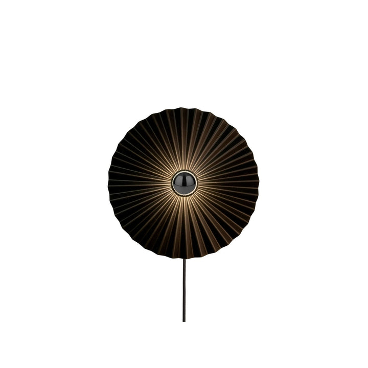 Omega vegglampe - Svart-Vegglamper-Globen Lighting-261011-Lightup.no