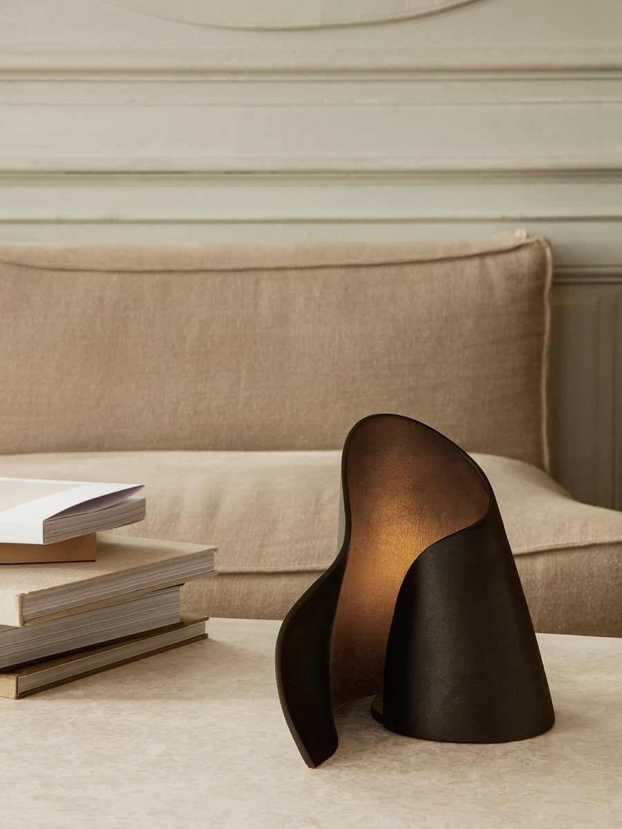 Oyster bordlampe-Bordlamper-Ferm Living-Svart / Kobber-Feg__1104264803-Lightup.no