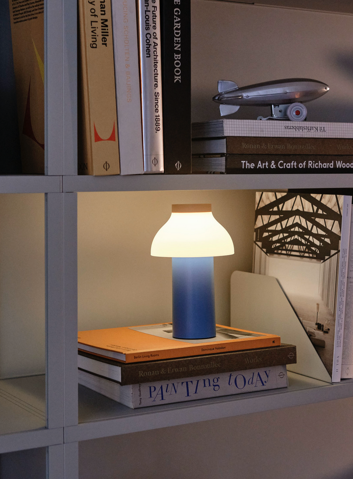 PC Portable table lamp - blå-Bordlamper-HAY-Blå-HAY__AB091-A684-Lightup.no