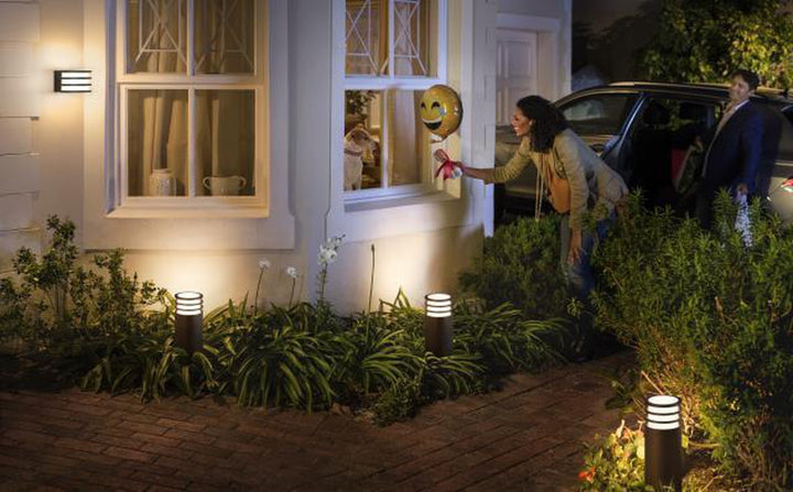 Philips Hue Outdoor Lucca pullert, antrasitt-Utebelysning pullert-Philips Hue-Grå-915005561401-Lightup.no