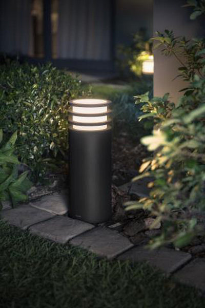 Philips Hue Outdoor Lucca pullert mini, antrasitt-Utebelysning pullert-Philips Hue-915005561301-Lightup.no