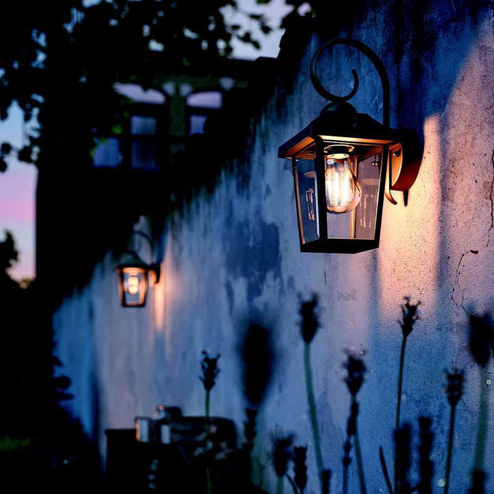 Philips myGarden Buzzard vegglampe, Svart-Utebelysning vegg klassisk-Philips-Svart-915005309001-Lightup.no