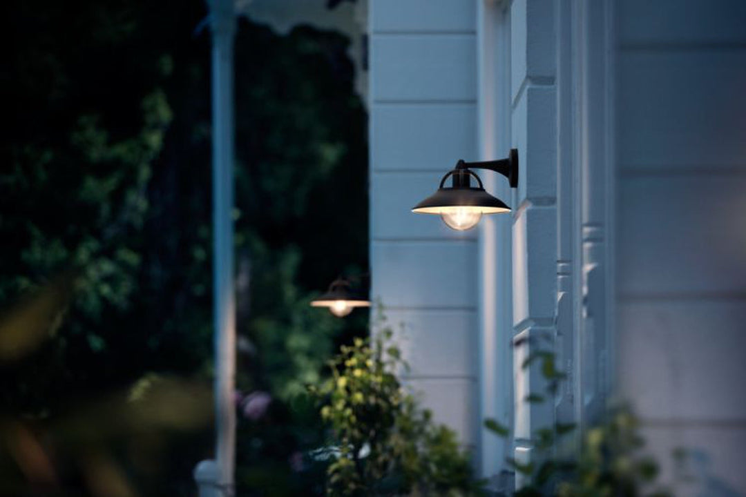 Philips myGarden Cormorant vegglampe utendørs IP44 - Svart-Utebelysning vegg klassisk-Philips-915005553301-Lightup.no