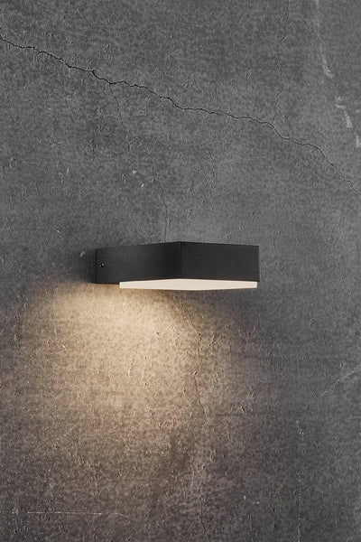 Piana vegglampe 7,2 watt IP54 - Svart-Utebelysning vegg opp og ned-Nordlux-2019081003-Lightup.no