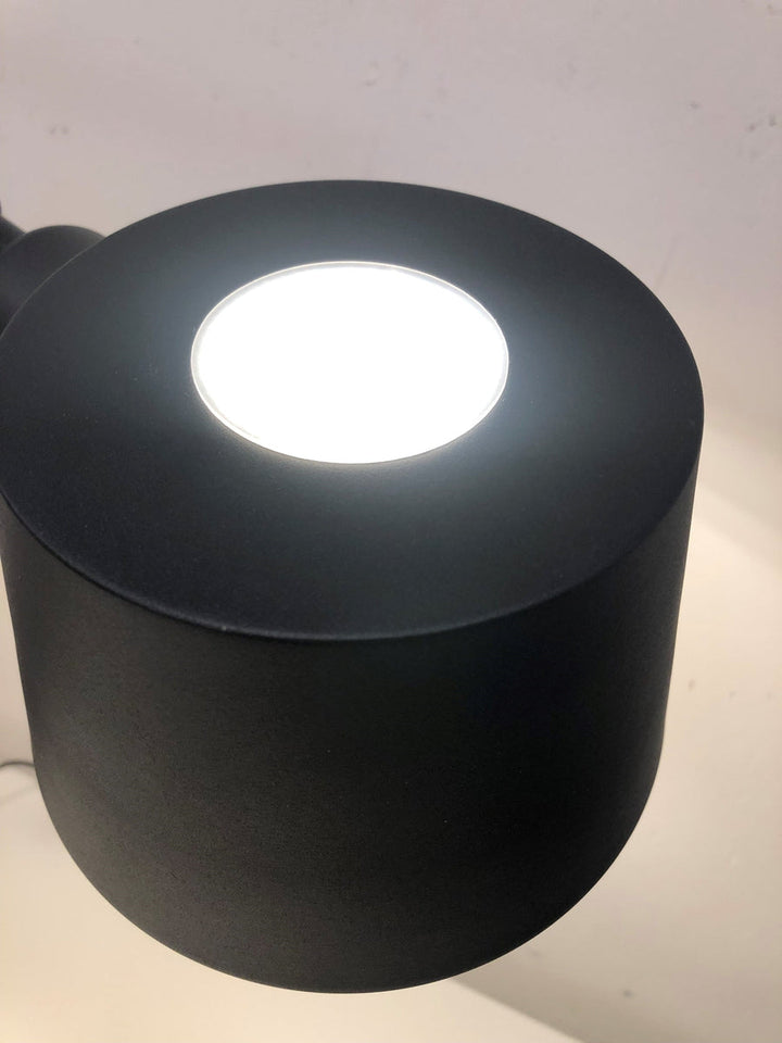 Pionex gulvlampe - Svart/Gullfarget-Gulvlamper-NorDesign-Svart / Gull-378543105-Lightup.no