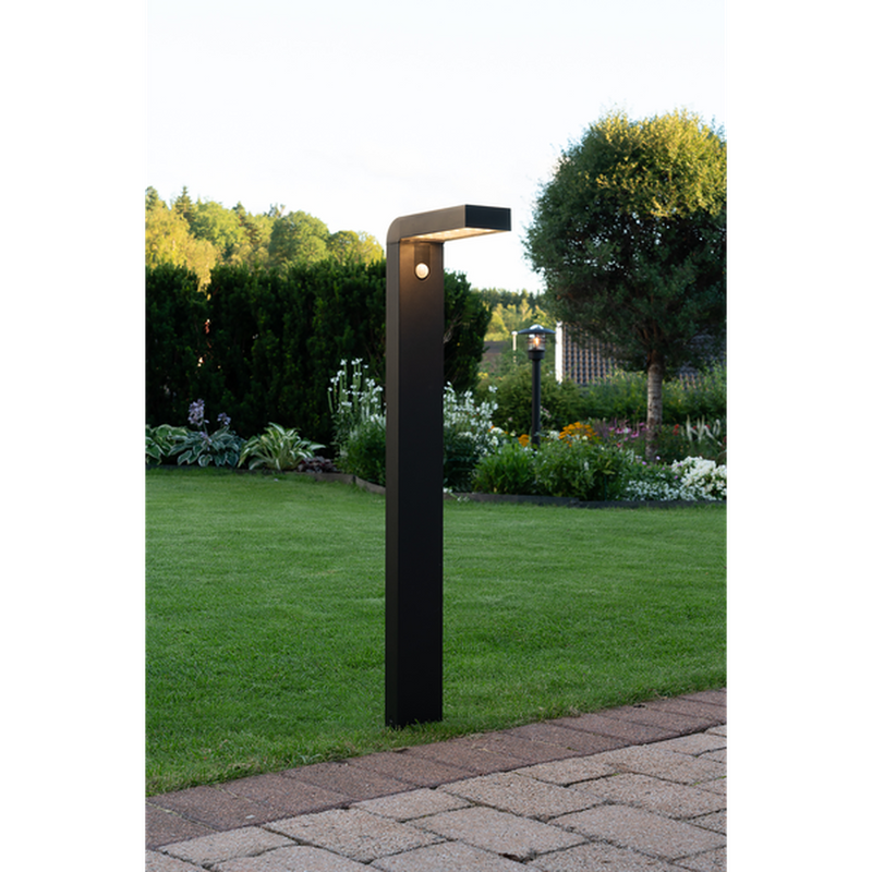Pullert Solcelle med sensor - Svart-Utebelysning pullert-Star Trading-481-13-Lightup.no