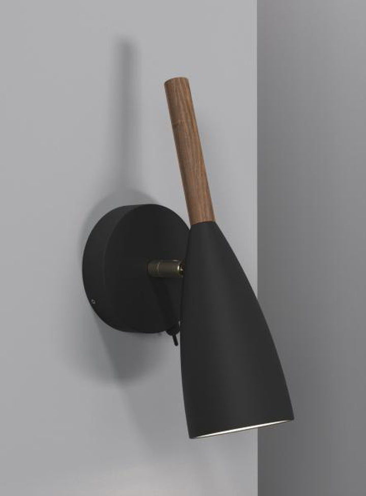 Pure vegglampe - Svart-Vegglamper-DFTP-Svart-78271003-Lightup.no