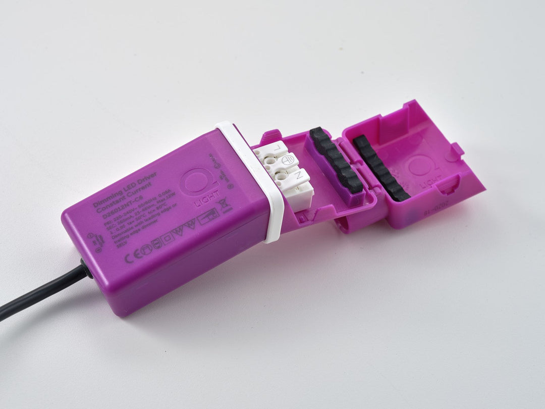 Q-Focus SR95 innfelt takspot 2700K 20 til 43° lysspredning 11W dimbar - Hvit-Taklamper-Q-Light-Hvit-3201153-Lightup.no