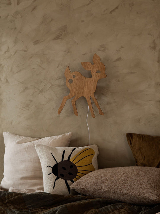 Rådyr vegglampe- eik-Vegglamper-Ferm Living-Eik-Feg__100150208-Lightup.no