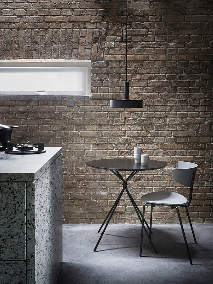 Record Shade - svart-Takpendler-Ferm Living-Svart-Feg__5124-Lightup.no