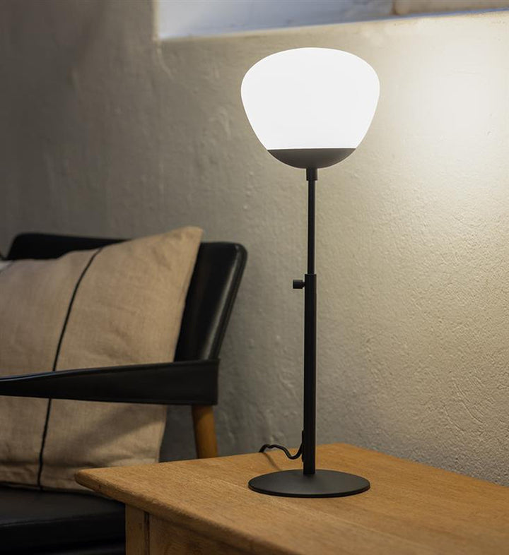 Rise bordlampe 60 cm - Svart/Opal hvit-Bordlamper-Marksløjd-108545-Lightup.no