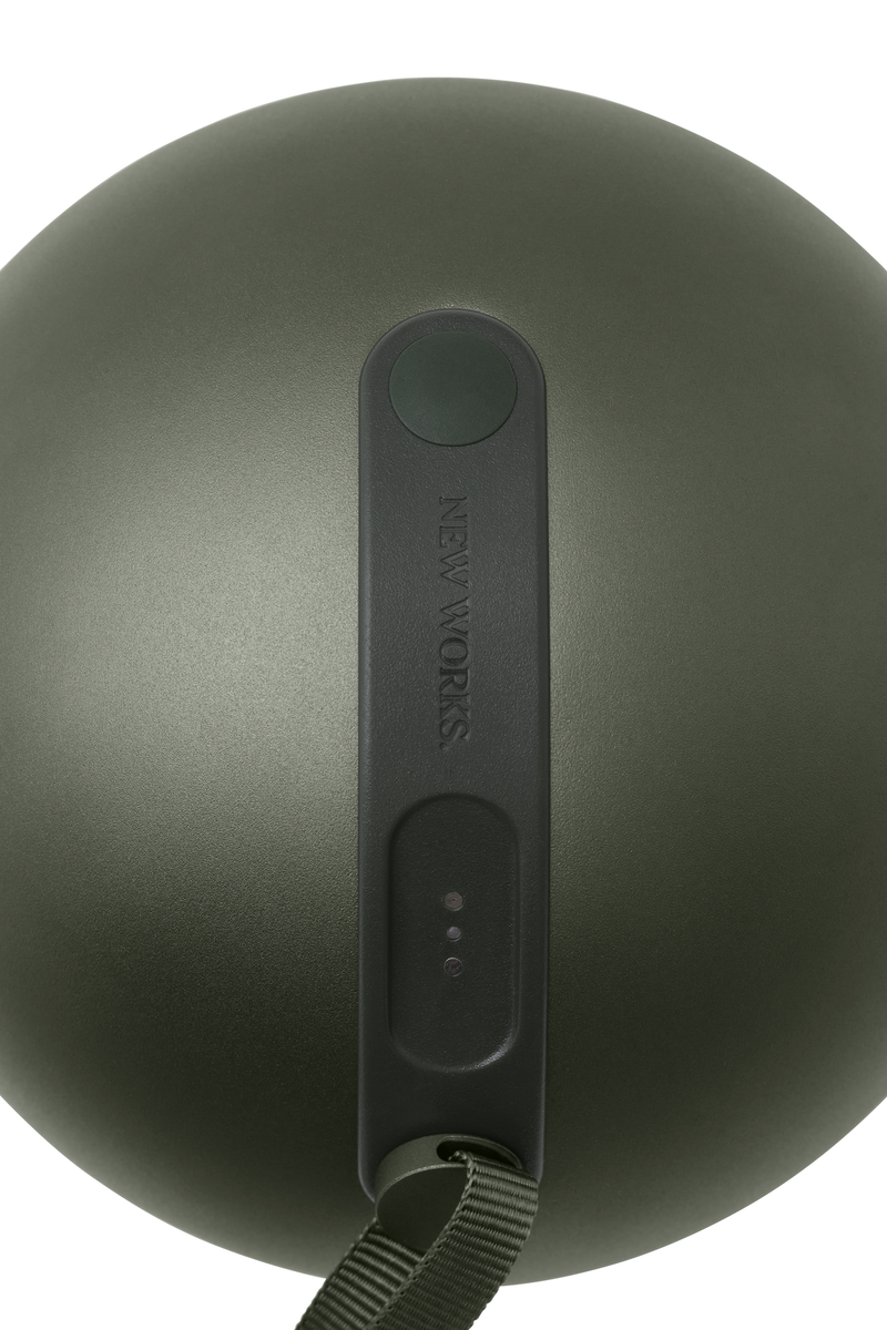 Sphere Adventure Light - Deep Green-Bordlamper-New Works-Grønn-Nes__21612-Lightup.no