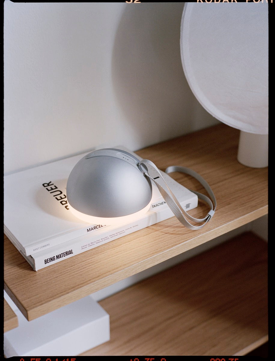 Sphere Adventure Light - grå-Bordlamper-New Works-Grå-Nes__21610-Lightup.no