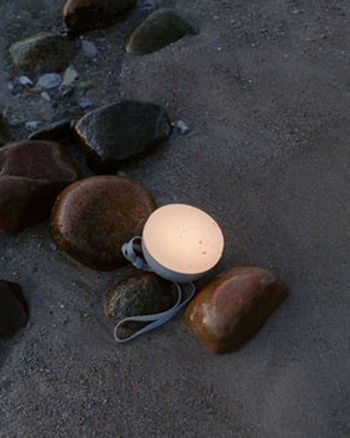 Sphere Adventure Light - grå-Bordlamper-New Works-Nes__21610-Lightup.no