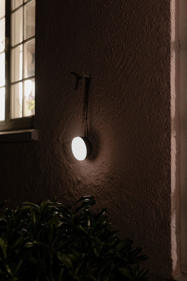 Sphere Adventure Light - mørk bronse-Bordlamper-New Works-Bronse-Nes__21611-Lightup.no