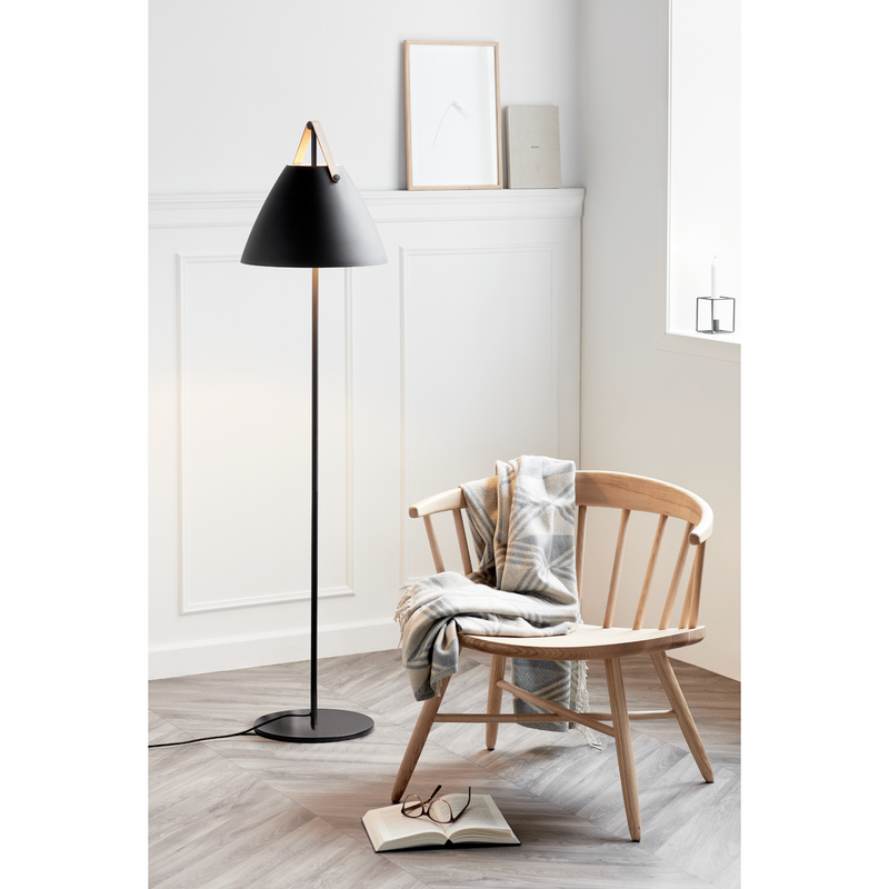 Strap gulvlampe - Svart-Gulvlamper-DFTP-46234003-Lightup.no